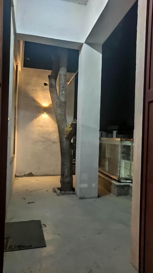 Ira Homestay Mathura - Divine Spiritual Stay Exterior photo